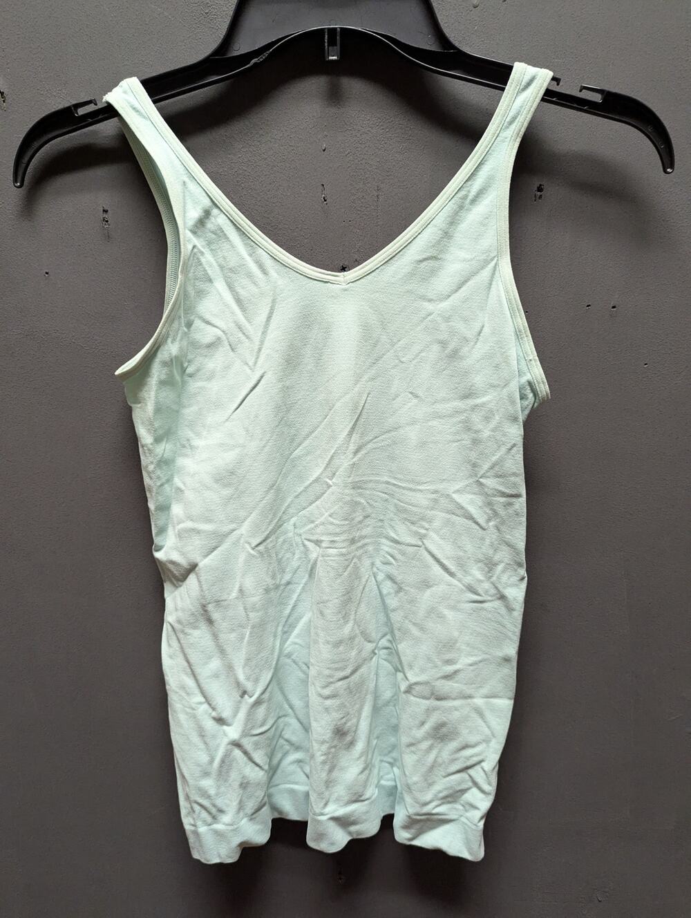 Halogen NWT Green Tank Top Medium Layer VNeck Sleeveless Casual Summer Stretch